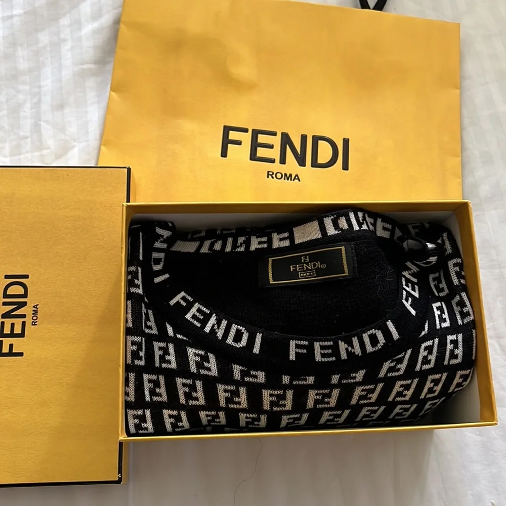 Authentic Fendi zucca shirt - Picture 10 of 11